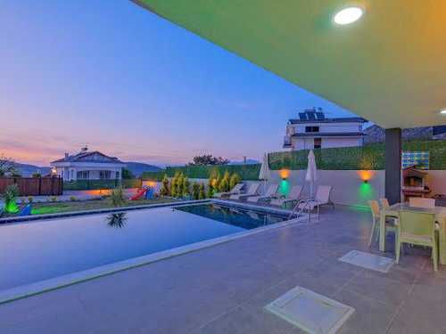  gece  -  Kasım
  | Fethiye Ovacık'ta Lüks 8 Kişilik Villa: Jakuzi, Kapalı Havuz ve Sauna